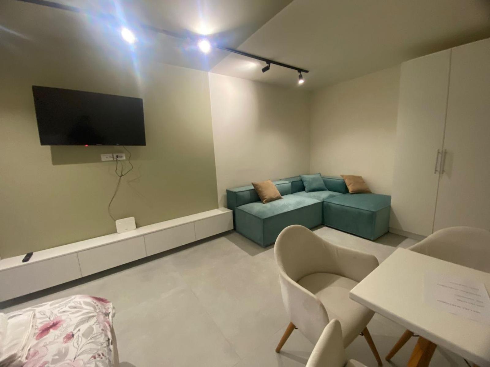 Mia Lake Apartament 티라나 외부 사진